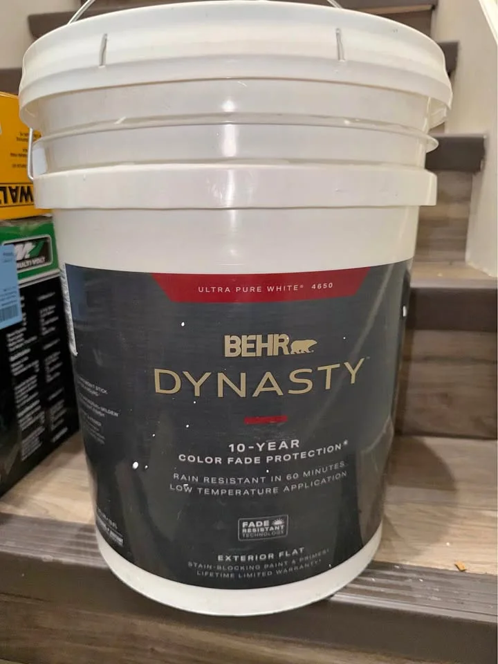 BEHR Dynasty — Ultra Pure White · Exterior flat, actual 5 gallon bucket
